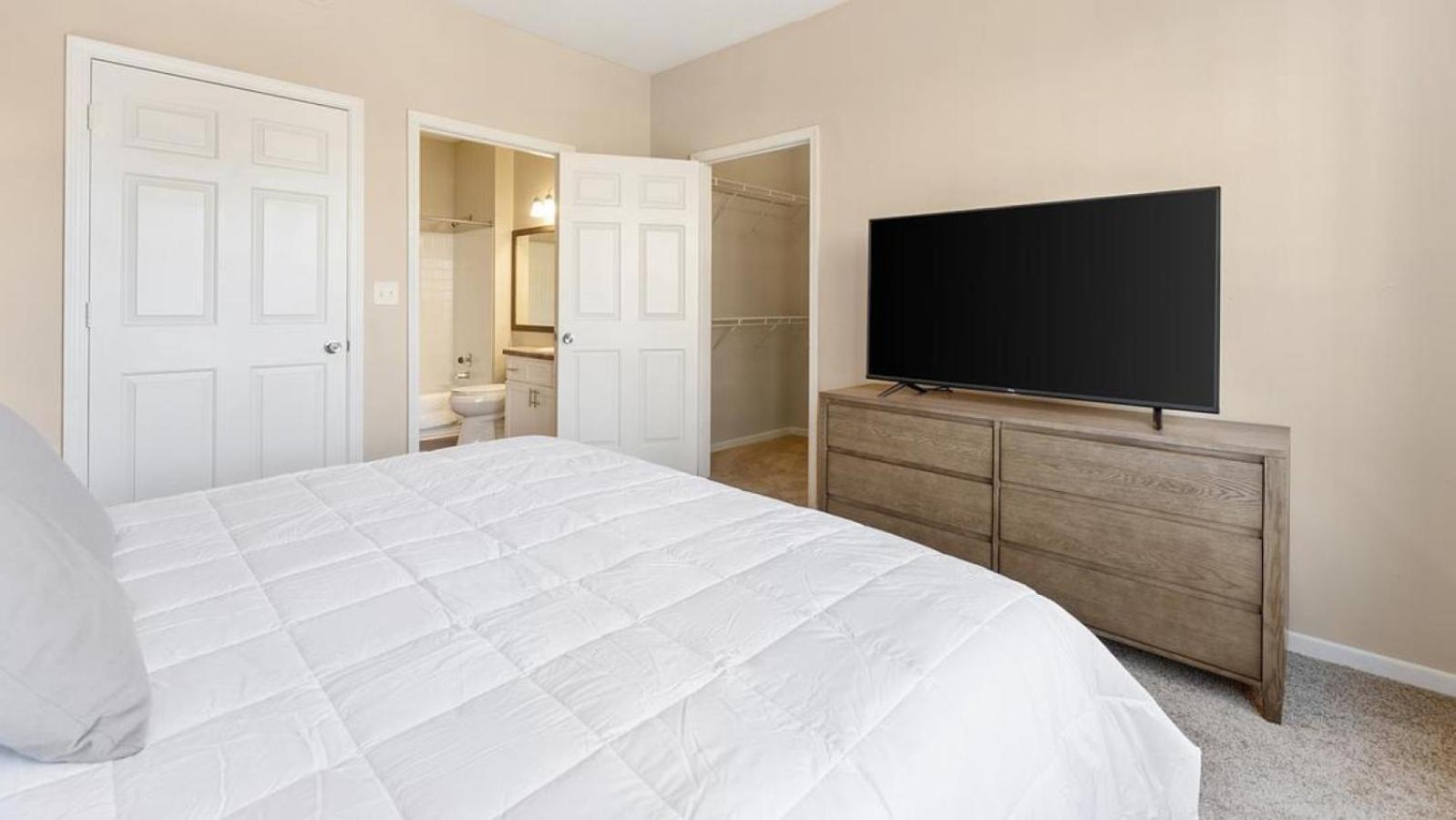Landing - Modern With Amazing Amenities Memphis