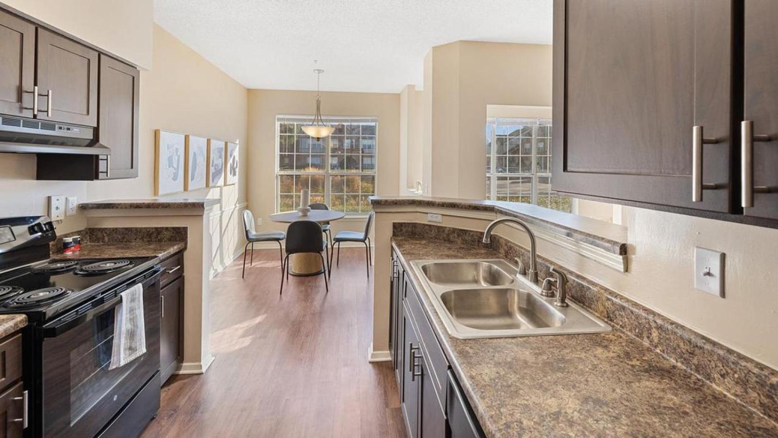 Landing - Modern With Amazing Amenities Apartment Memphis